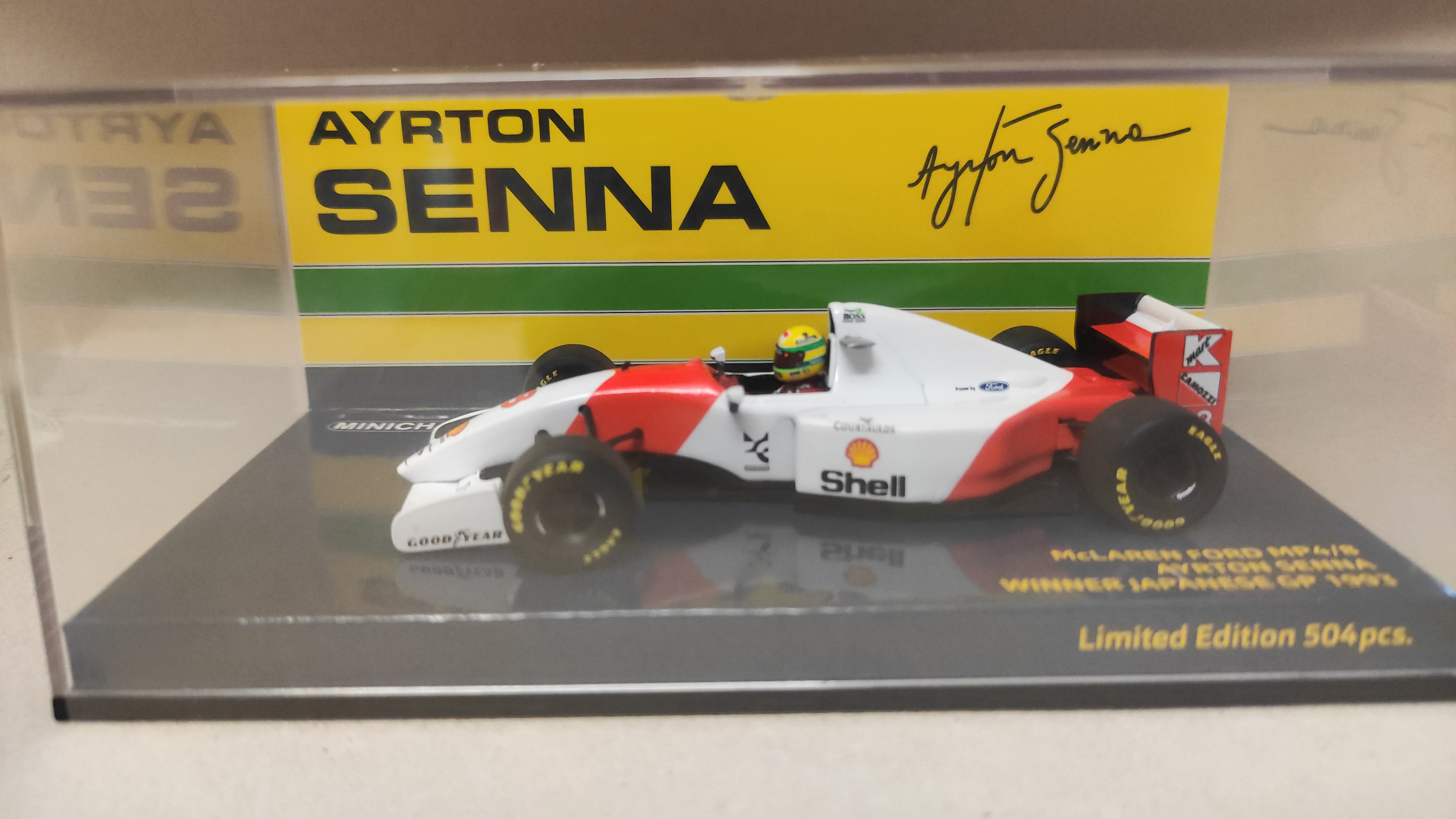 Minichamps - MCLAREN FORD MP4/8 - AYRTON SENNA - WINNER JAPANESE GP 1993 Minichamps - MCLAREN FORD MP4/8 - AYRTON SENNA - WINNER JAPANESE GP 1993